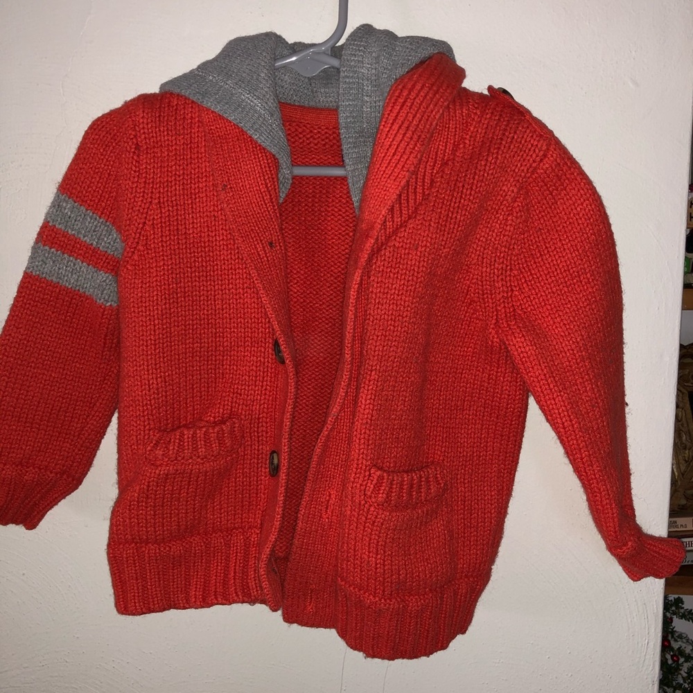 GAP SWEATER